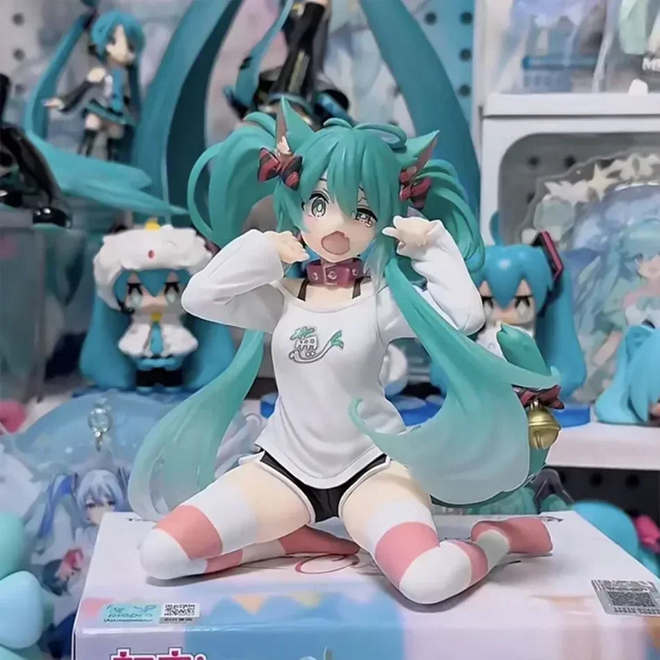 Anime Hatsune Miku Figure Cat Ear Long Sleeve Clothes Ver Model Toy Gift Collection Action Figure PVC