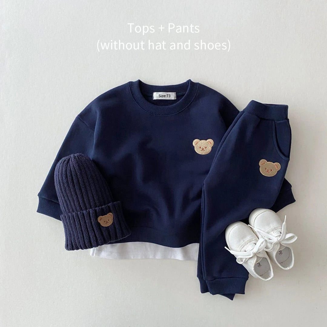 Toddler's Bear Sweatshirt Outfit