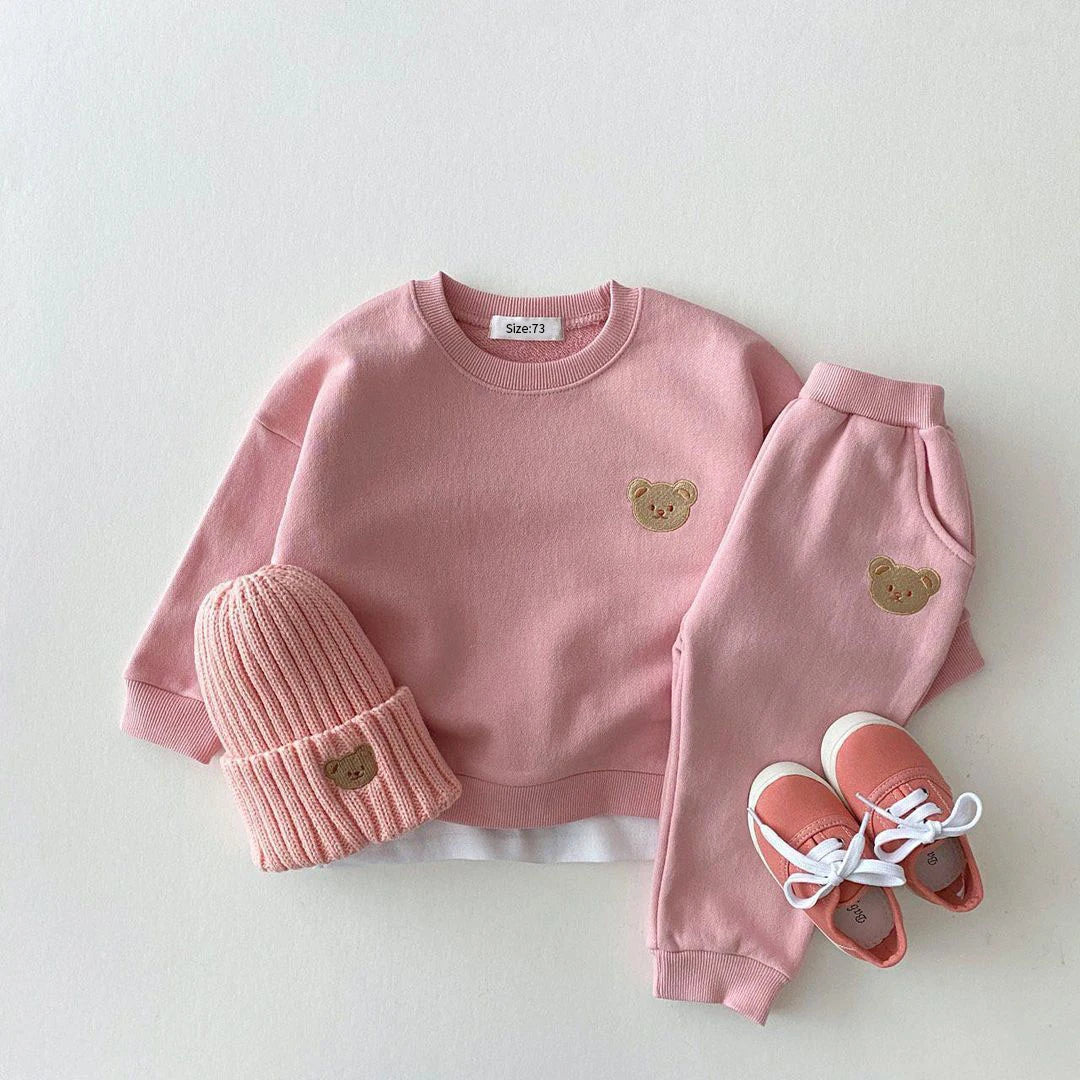 Toddler's Bear Sweatshirt Outfit