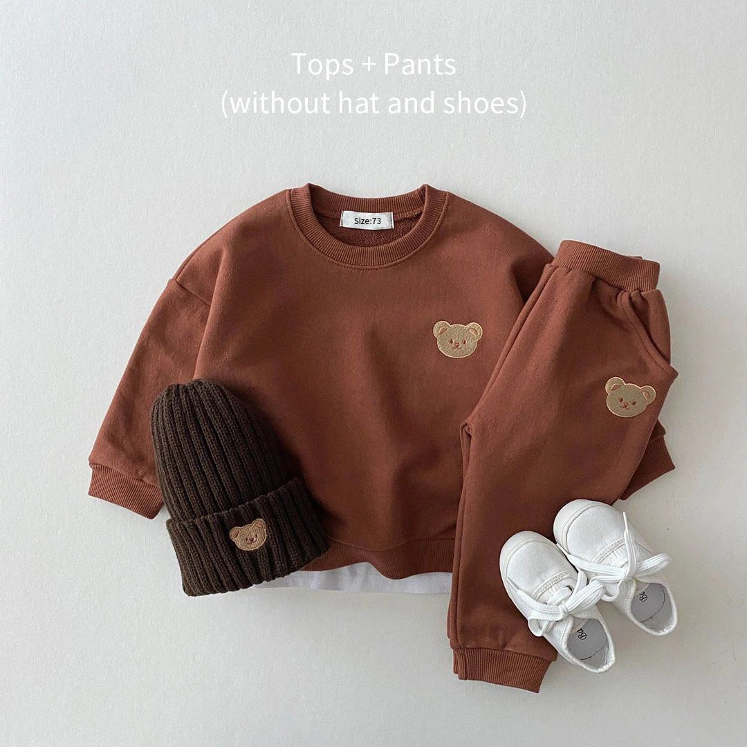 Toddler's Bear Sweatshirt Outfit