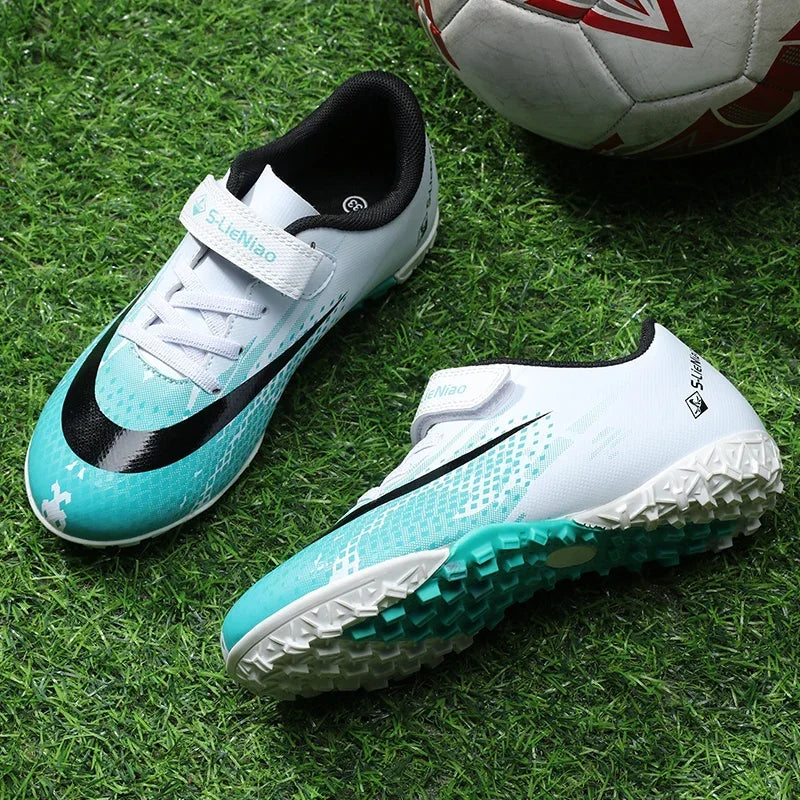 Fashionable Football Dhoes For Primary And Secondary School Children