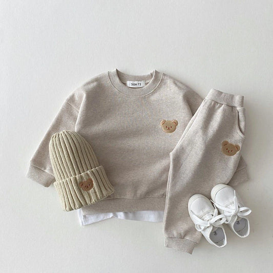 Toddler's Bear Sweatshirt Outfit